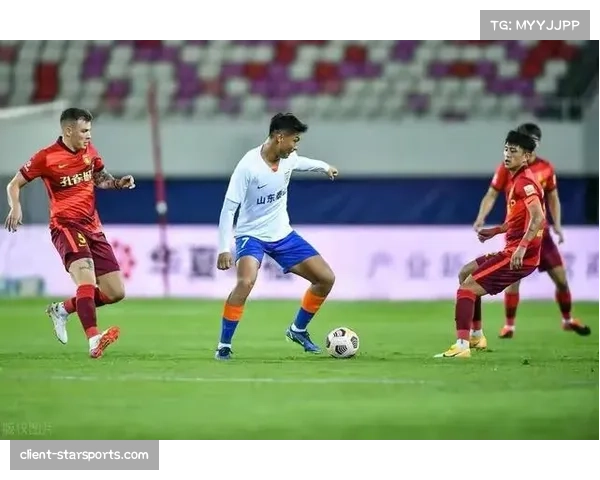 国安张玉宁连续三轮破门 本土中锋支点作用成进攻体系关键一环